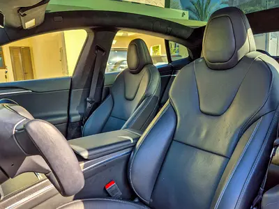 2023 Tesla MODEL S — миниатюра 11
