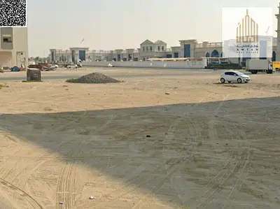 Commercial land in a prime location, large area