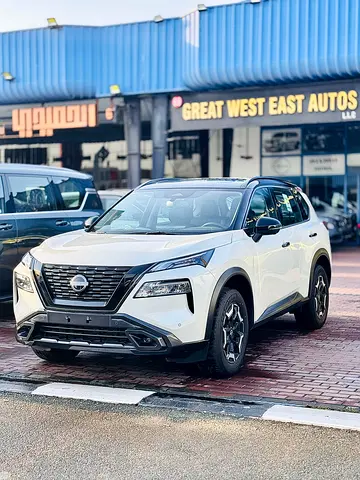 2025 Nissan X-TRAIL — фото 3