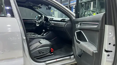 2023 AUDI RS Q3 照片 13