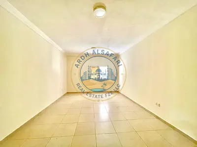 Cheep price studio//40 days free//near bus station