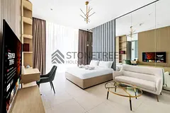 12 CHEQUES | Modern Studio | Near Metro