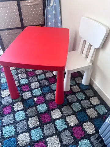 Kids table chair