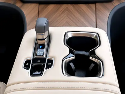 صورة 19 لـ 2025 Lexus LM-SERIES