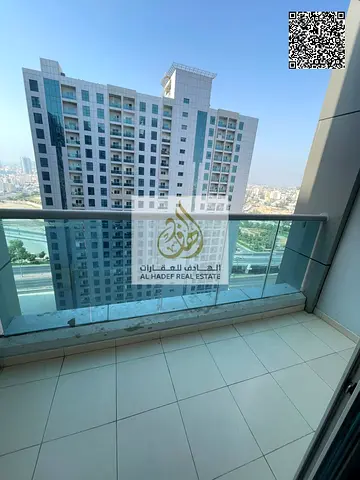 غرفة وصالة مع بلكونة للإيجار في سيتي تاور – النعيمية 3 | إطلالة مميزة | 29,000 درهم