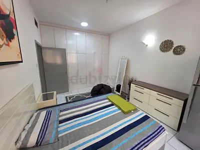 Fully Furnished Single Room in Mankhool for Females available for short duration (if required)