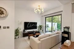 Single Row | Close to Pool & Park | Modern