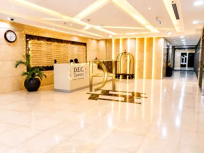 Dubai marina,2 br with 4 cheques , balcony , sheikh zayed road view