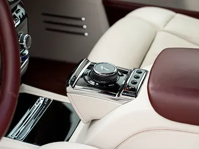 2024 ROLLS-ROYCE PHANTOM — миниатюра 16