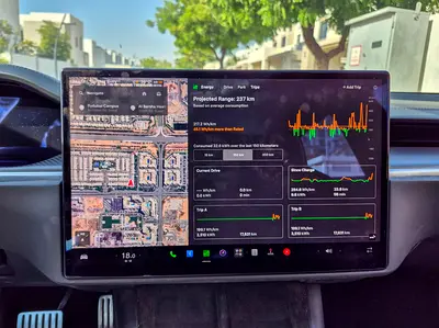 2023 Tesla MODEL S — миниатюра 14