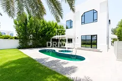 Massive Plot | Private Pool and Fully Renovated