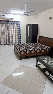 ROOM FOR COUPLE OR EXECUTIVE BACHELOR