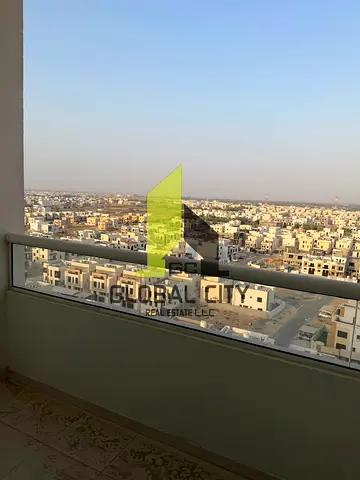 LARGE 2BHK FOR RENT WITH BALCONY IN SMART TOWERS !!!