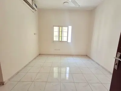 Lavish 1bhk good building near safari mall rent in just 28k