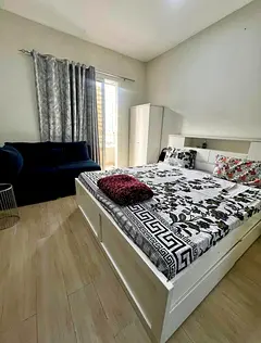 Master Room with Attached Washroom Just 2 Minutes’ Walk to Mall of the Emirates Metro al barsha 1.