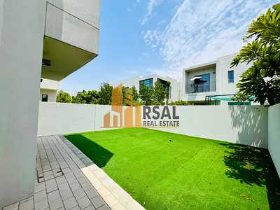 Very Specious 3BR townhouse End Corner Unit in Al zahia