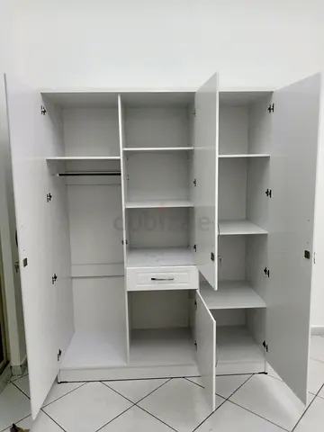 Selling Wardrobe 3 door New box pack