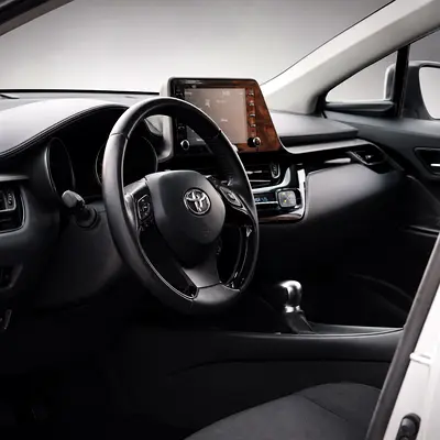 صورة 9 لـ 2023 Toyota C-HR