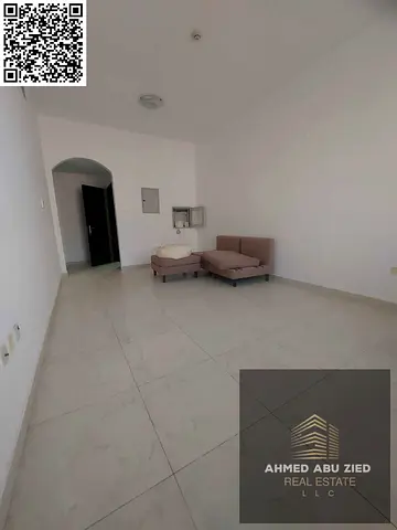Stylish luxury 1 master bedroom apartment with spacious hall, 2 bathrooms, fully equipped kitchen a