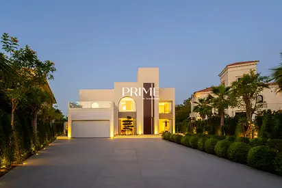 Main Lake View | Upgraded | 5 Bedrooms + Drivers room