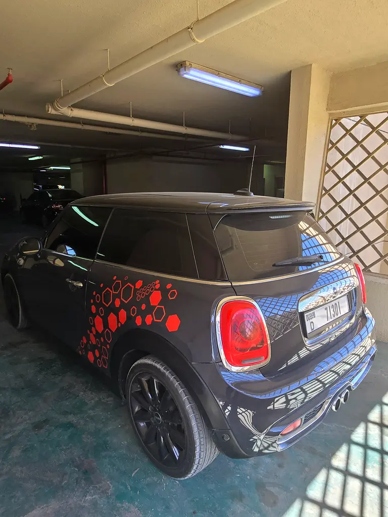 MINI Cooper 2018 — photo 1 of 14