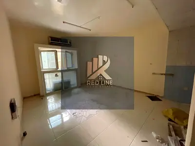 اكبر مساحه استوديو في القليعه للايجار السنوي تصلح للعائلات تتميز بوجود تكييف مركزي وغاز مركزي مع تشطيب سوبر لوكس البنايه اول ساكن