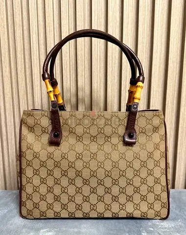 Gucci Style classic monogram tote with bamboo handles in beige and brown.