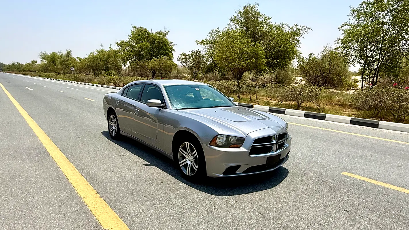 Dodge Charger 2014 — photo 1 of 14