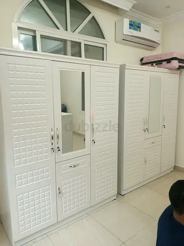 Hi available 3 door cabinet brand new any color you need available