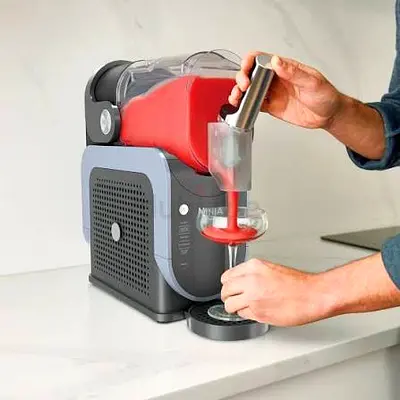 Frozen slush machine / frozen drink maker - compact countertop unit