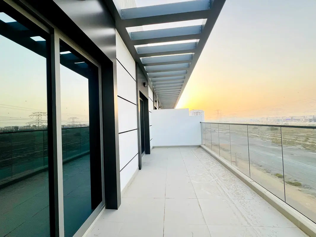 Spacious 1 Bedroom Brand new building full amenities Biz size Apartment full family building