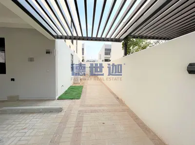 R2EM Type/Negotiable/vacant/closed kitchen