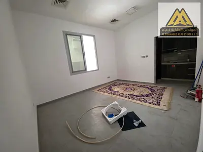 استوديو الروضة 1 عجمان طابق أرضي مساحة كبيرة مطبخ شبه منفصل تكييف مركزي بناية جديدة 18 ألف 4 دفعات صيانة ع المالك وموقع مميز جدا