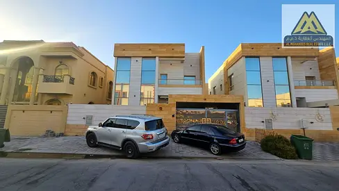 • 5 غرف نوم ماستر • مجلس واسع • صالة عائلية • مساحات كبيرة