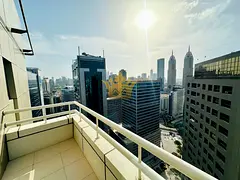 Chiller Free || Close to Metro || Top Floor