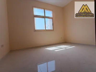 غرفتين مساحه كبيره | موقع ممتاز | سكن عائلي | مسجد اسفل اول ساكن فيها جميع الخدمات