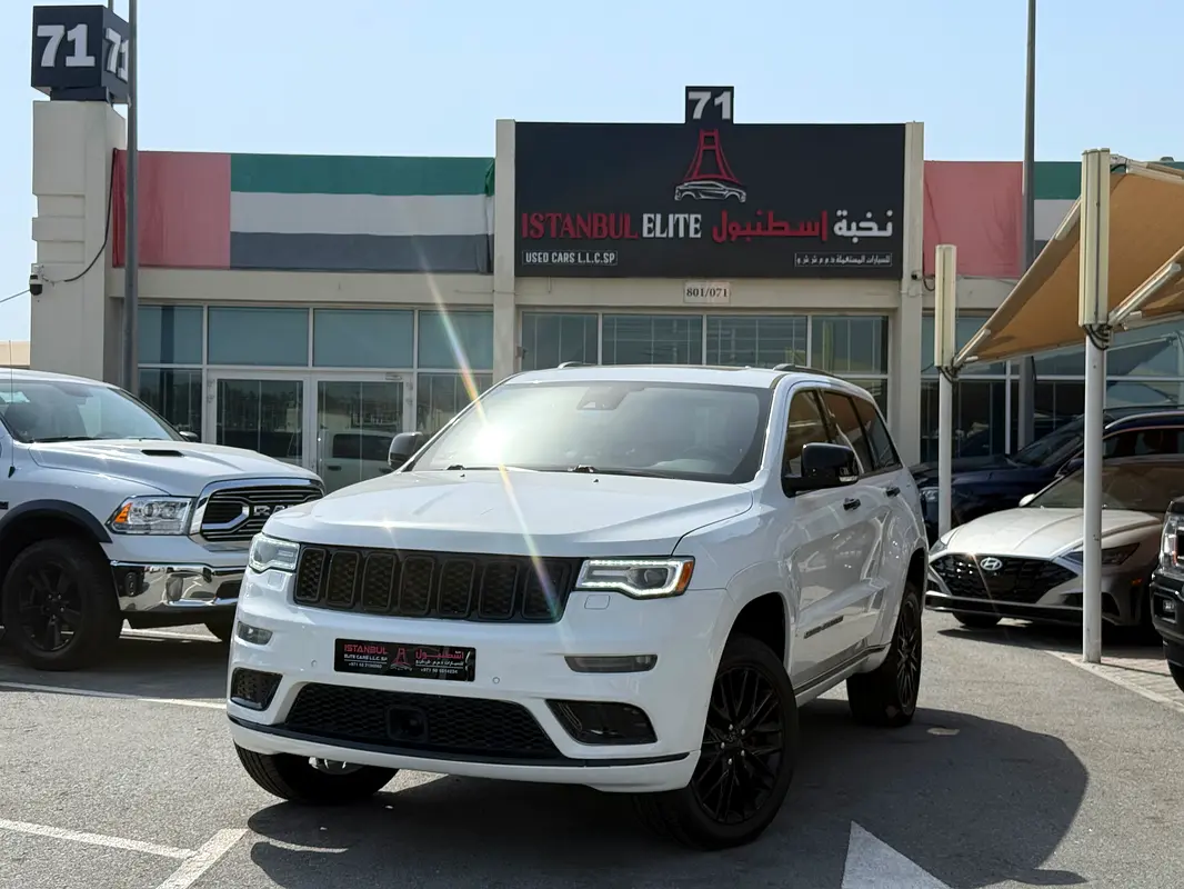 Jeep Grand Cherokee 2018 — photo 1 of 12