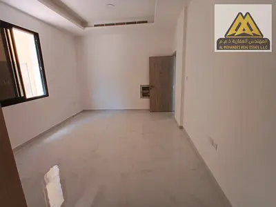 استوديو أول ساكن بمساحة كبيرة وتصميم عملي داخل بناية جديدة بتشطيبات راقية،