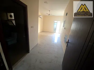 مساحة ممتازة وتصميم مريح | غرفة ماستر | بلكونتان بإطلالة مفتوحة على الشارع | تكييف سبليت | موقع حيوي قريب من جميع الخدمات | سكن عائلي مريح | تهوية وإض