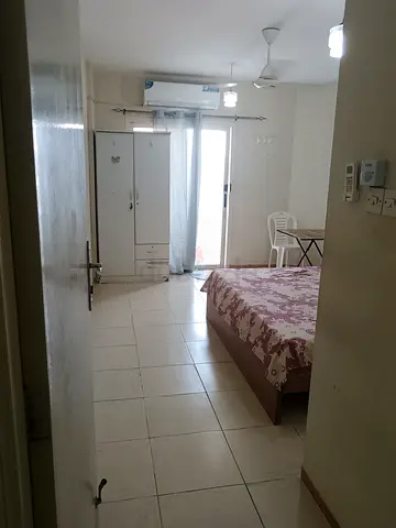 Private room available - preferred for working couple / Exicutive ladies