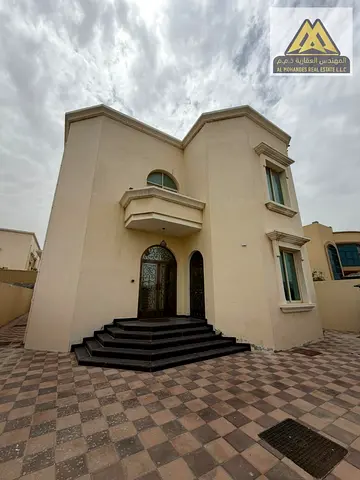 Villa for rent | Prime location | Excellent and elegant finishing | Open view | Great price | Regular maintenance included