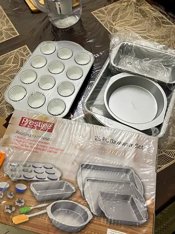 Prestige bakeware set (brand new)