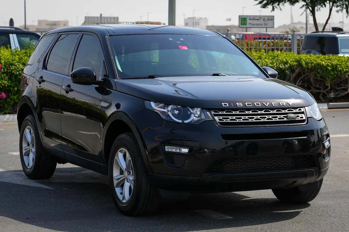 Land Rover Discovery Sport 2017 — photo 1 of 18