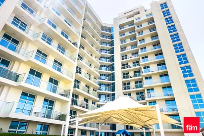 Chiller Free | Ready To Move | Prime Location