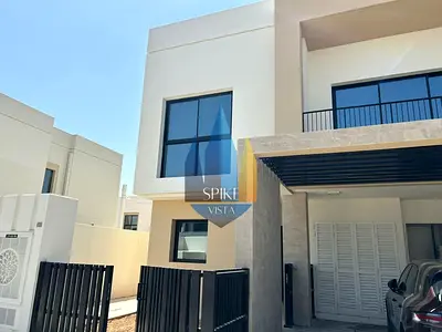 Single Row | Close To Amenities | End unit