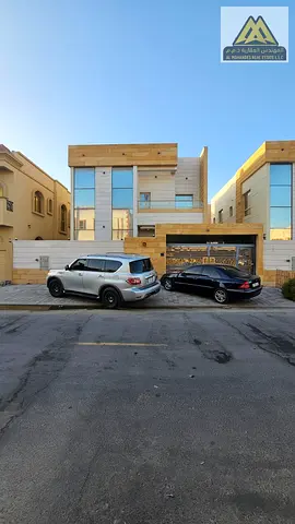 Luxury Villa with 5 Master Bedrooms Majlis and Living Hall Available Furnished or Unfurnished