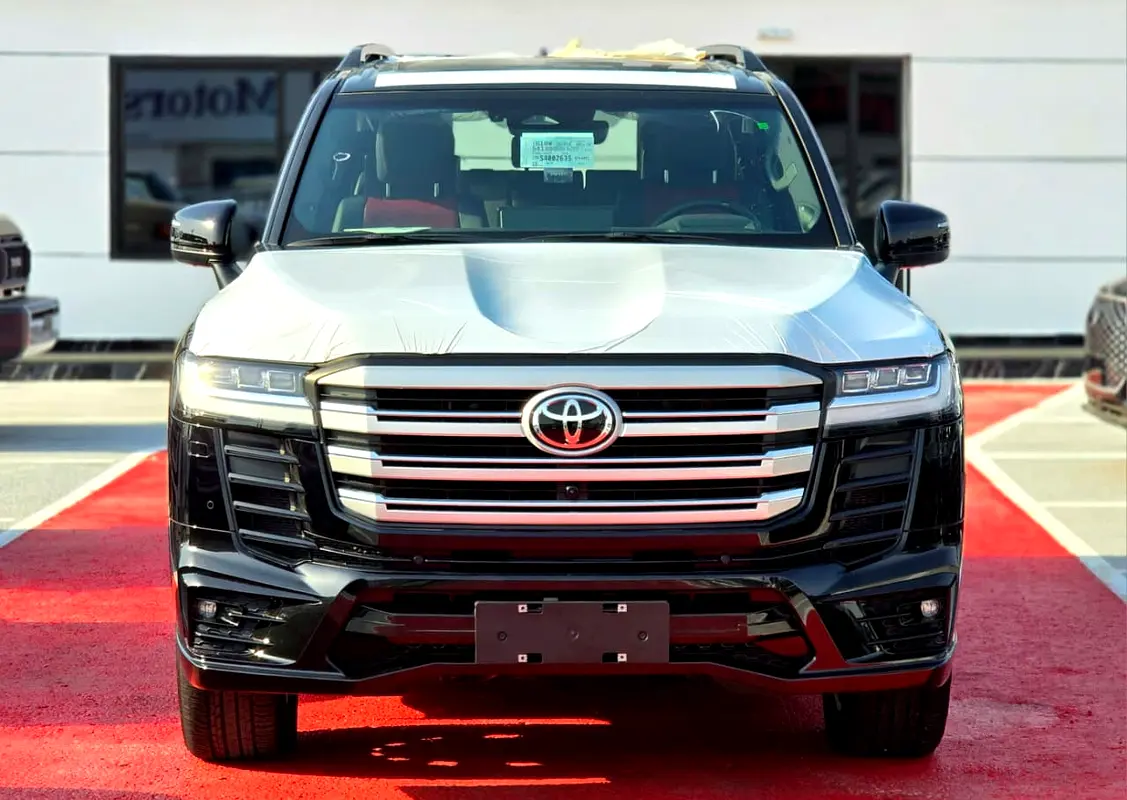 Toyota Land Cruiser 2026 — photo 1 of 12
