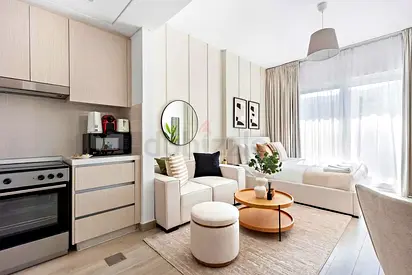 Silkhaus Studio in Water’s Edge | Canal View
