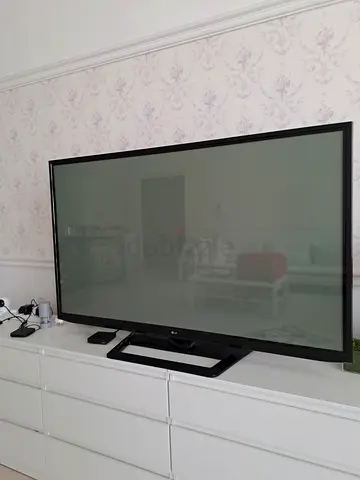 60 inch LED Flat Screen TV in good working condition