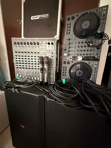 2 passive speaker with mixer, built in amplifier, built in mics, and pioneer flx6, power and cables.
